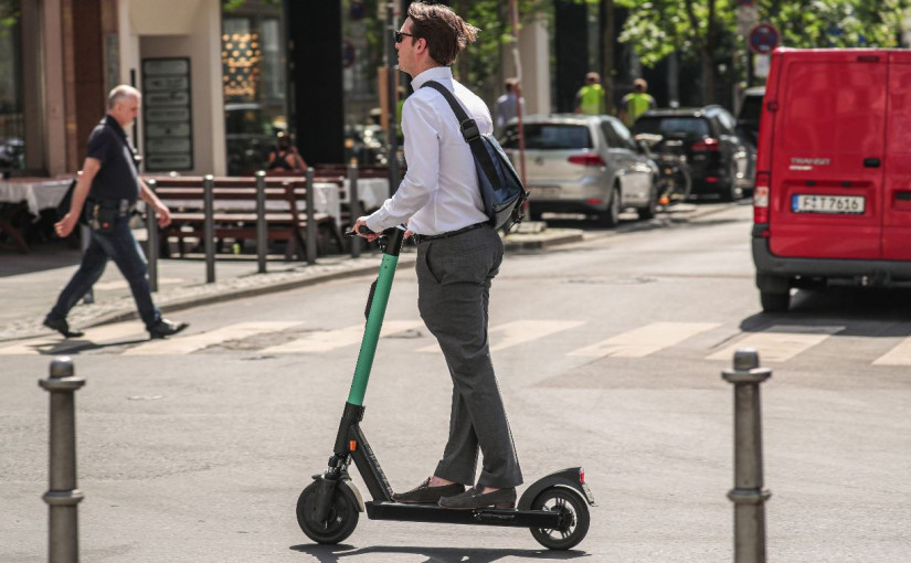 電動滑板商計劃聘用數十年輕人做暑期工