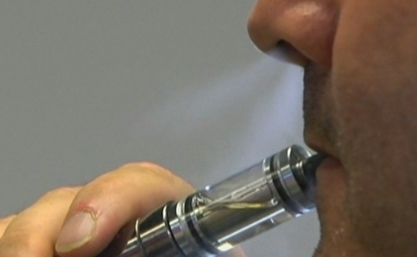 亞省確診首宗因吸食電子煙嚴重患病病例