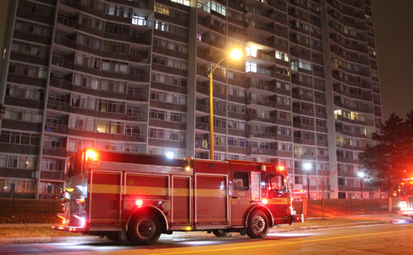 【更新】士嘉堡柏文單位火警 1女子傷重死亡