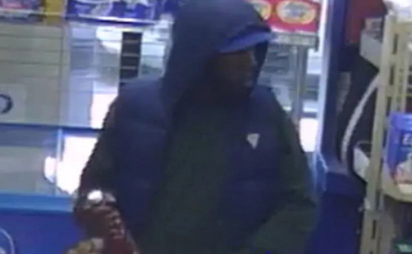 男子將不知名物品注入茄汁及汽水內 警籲市民小心