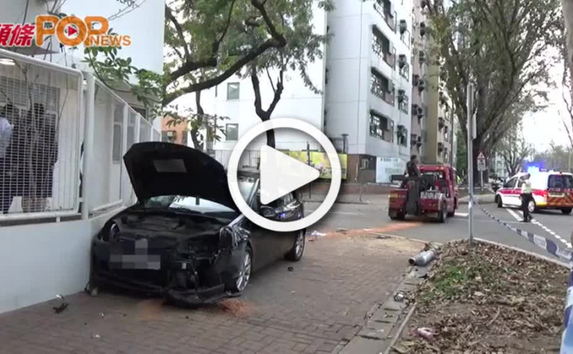 上水私家車衝上行人路        男教師及8學童受傷