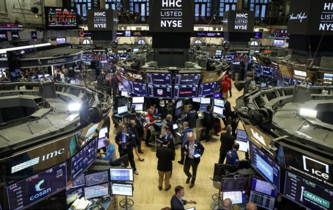 憂新冠病毒擴散 道指開市挫近千點