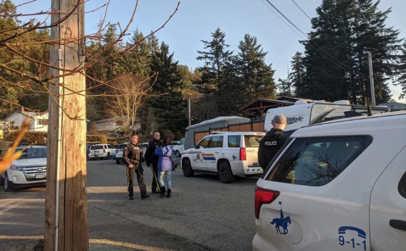 【有片】【更新】反輸氣管抗議者堵住省長賀謹家門口   賀謹發飆