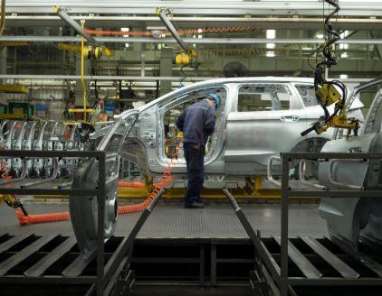 福特與通用關北美廠房 停產至3月底