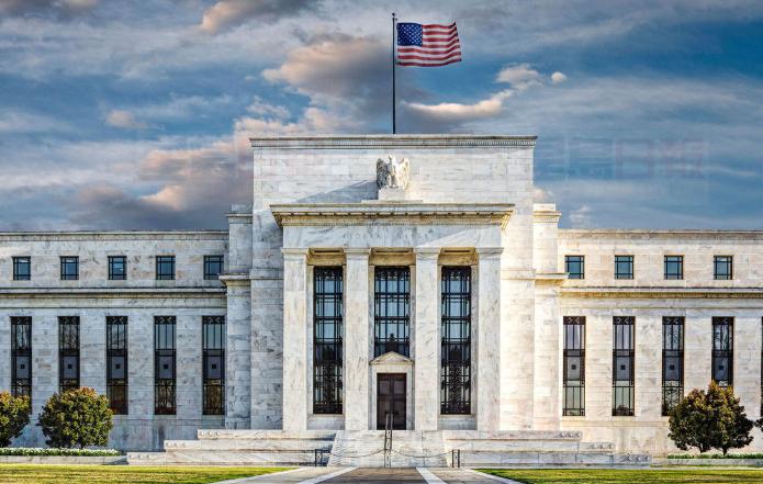 美國聯儲局突然大幅減息半厘