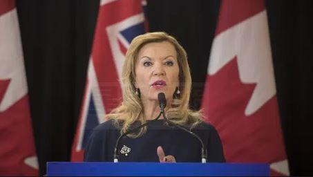 葉麗雅：30餘歲新冠肺炎患者須配帶呼吸機增現警號