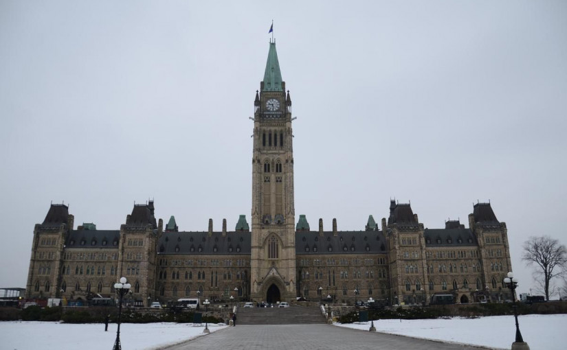 周二32名眾議員代表將齊聚渥太華開會緊急立法