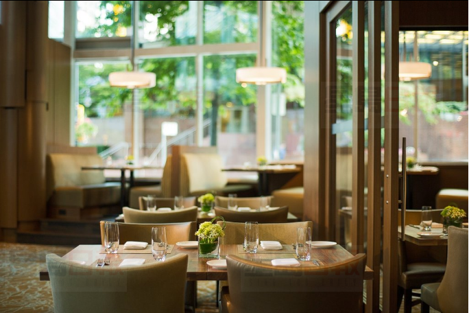 本月中曾光顧溫哥華市中心一間餐館的顧客要留意