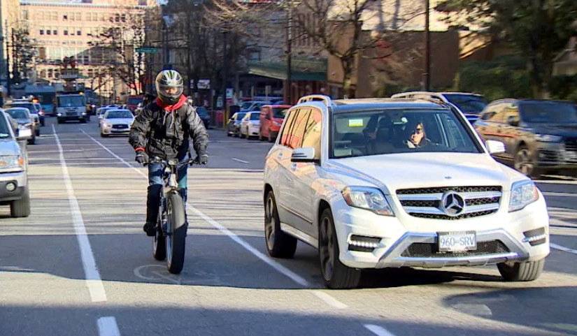 卑詩律政廳長無意要求踏單車者購買汽車保險