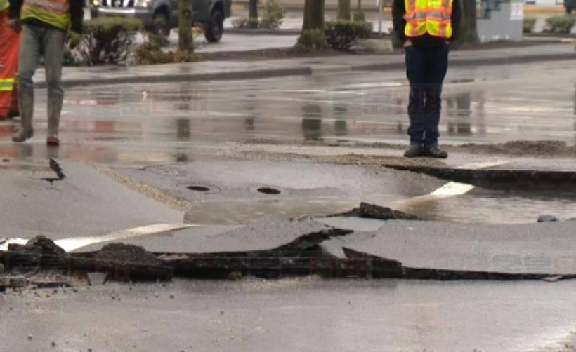 列治文3號路爆水管 司機請繞行