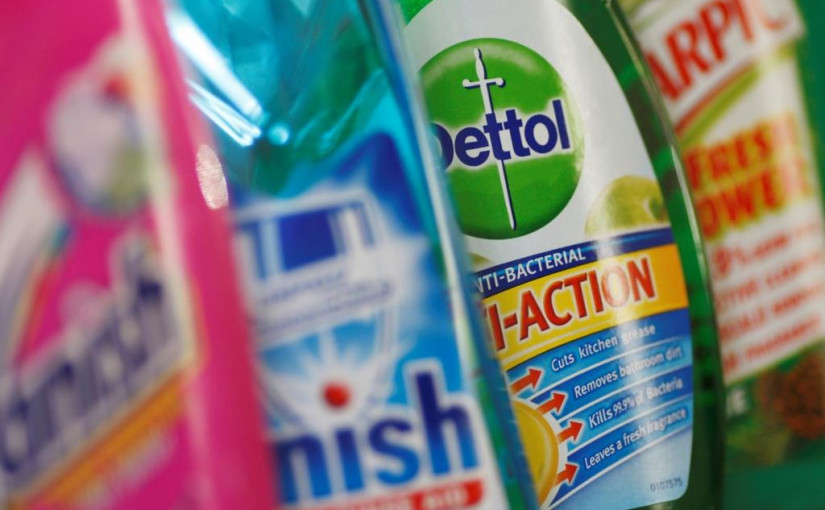 Lysol滴露生產商警告不能將消毒劑注入體內治新冠肺炎