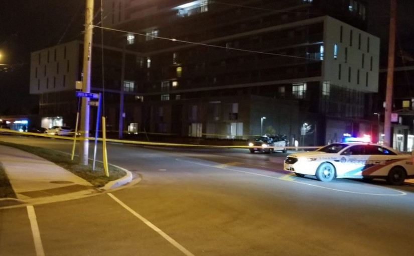 Yorkdale商場附近發生開槍案 1男子中槍自行求醫