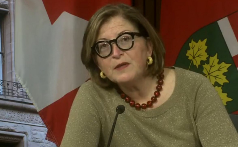 衛生官員繼續不建議外出購物要戴口罩