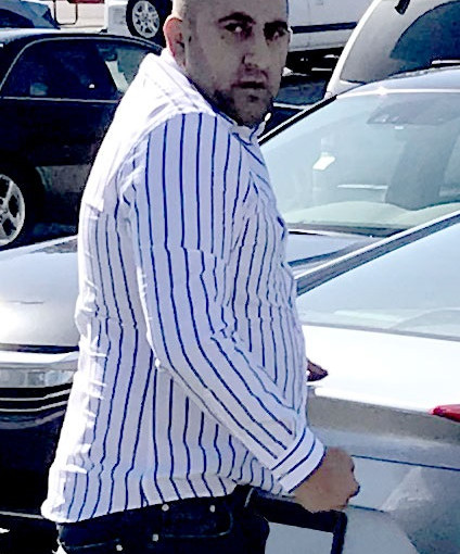 素里市騎警追緝欲以分心手法偷竊的南亞裔男子