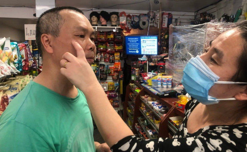 華裔店主將未戴口罩顧客趕走 卻招來一頓暴打