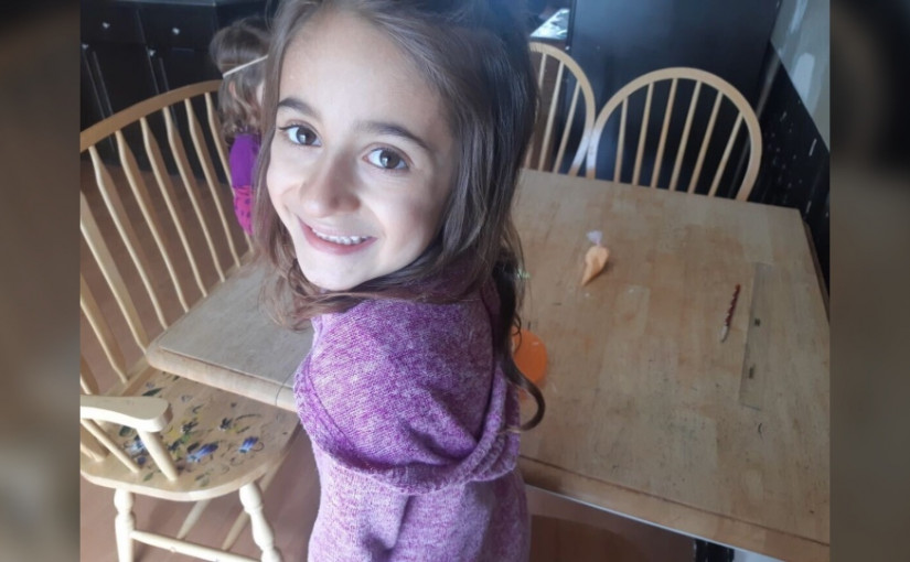 亞省7歲女童在母親面前遭人刺死