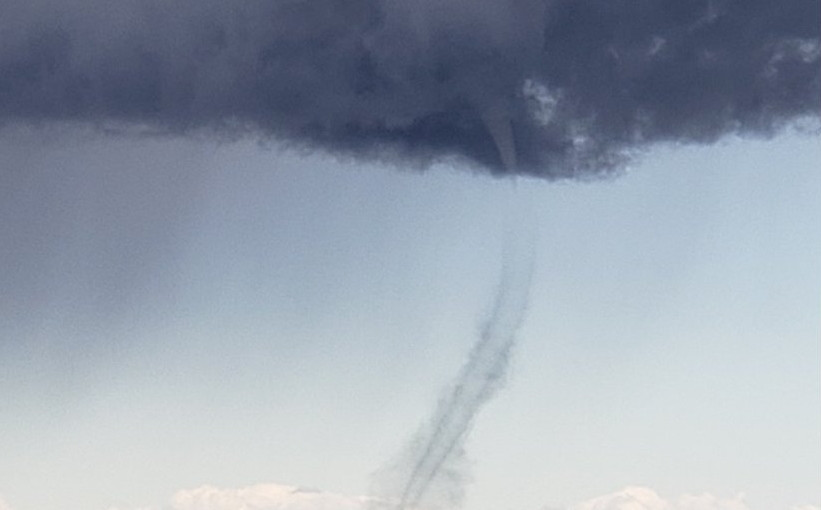 亞省本季首次確認龍捲風在Mossleigh附近降落