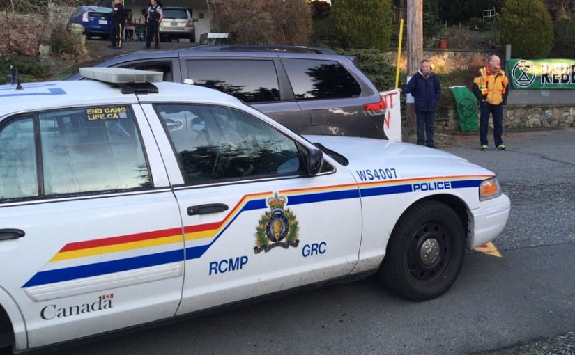 堵省長家門 三環保人士遭起訴