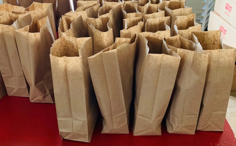 美食作家與卡城餐廳合作為兒童提供袋裝午餐