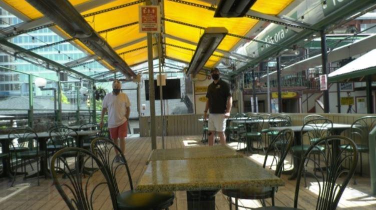 國慶日前多倫多料有數百食肆提供露台餐飲服務