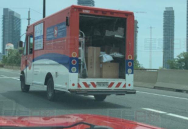 郵政車高速公路尾門大開 郵政局作內部調查