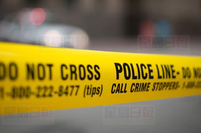 萬錦市凌晨開槍案 民居車房門遭多發子彈射穿