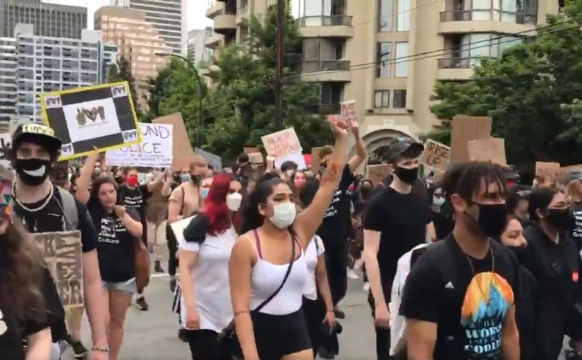 溫哥華市中心有遊行 紀念美國結束奴隸制