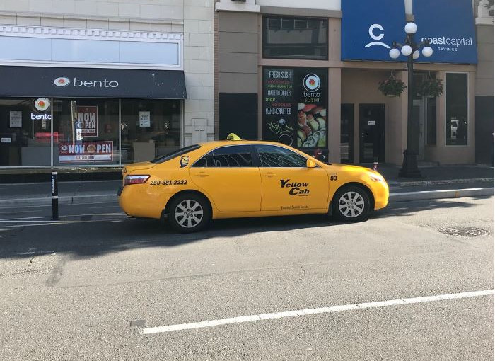 卑詩的士牌费減半 的士公司每年牌費上限5000元