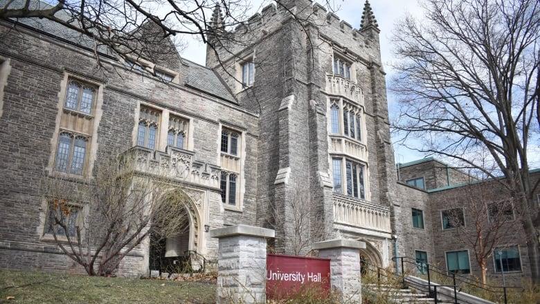 麥克馬斯特大學學生發表涉歧視黑人言論   遭學校運動隊除名