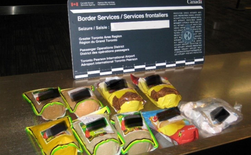 2女子行李藏逾10公斤可卡因被捕 市值約127萬元