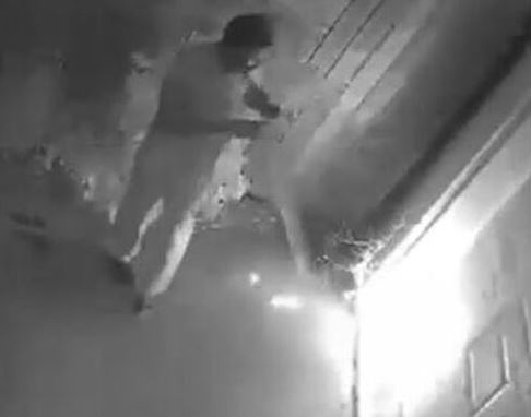 警方呼籲公眾助尋縱火狂徒