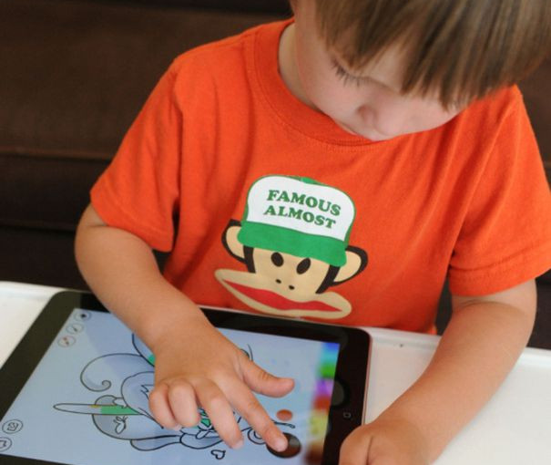 報告指疫情期間年輕人多感無聊和擔憂