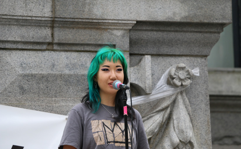 【有片】四城市和平示威聲援Mona Wang 要求警方改革