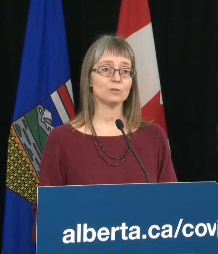 亞省首席醫療官表示 佩戴口罩應成新常態