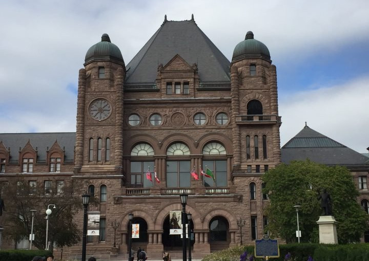 安省財務監管部門指    省府開支較計劃少35億元