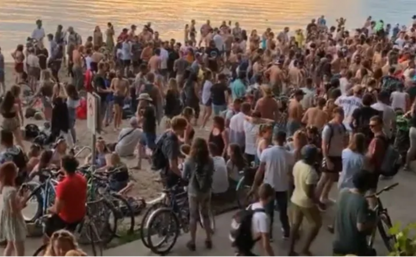 【視頻新聞】數百人不顧社交距離 齊聚溫市沙灘參加鼓圈活動