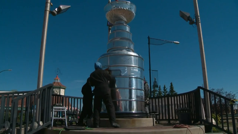 冰球隊陸續抵達愛民頓 準備NHL季後賽