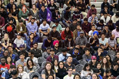 移民部出台新政   方便國際學生海外上網課