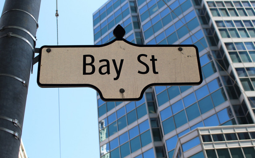 【更新】金價衝高回落  多指結束三周漲勢