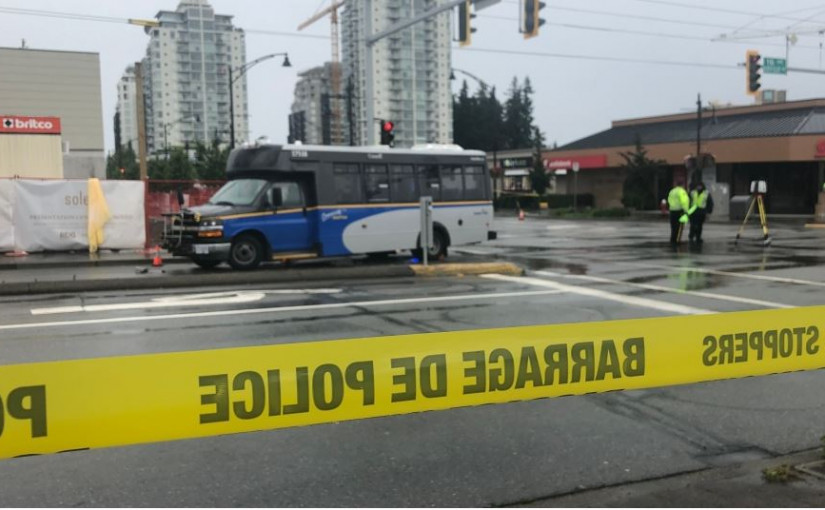 白石一個行人遭社區巴士輾斃