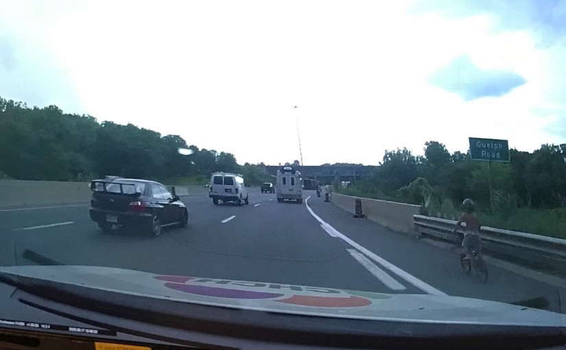 【有片】6童男童403高速公路騎單車