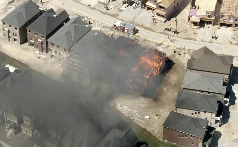 旺市建築中2物業起火 沒受傷報告