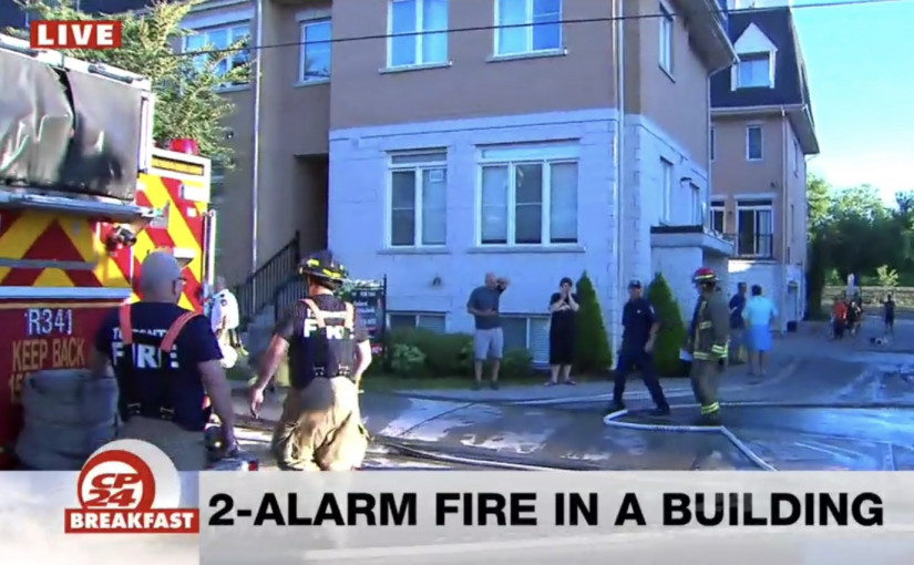多倫多城市屋大火 一名消防員受傷
