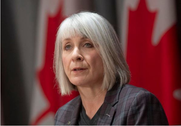 衛生部長表示 傳達防疫訊息 了解年輕人語言很重要