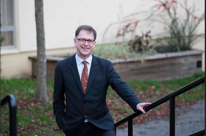 卑詩省多個衛生部門人員周末巡查夜總會等場所