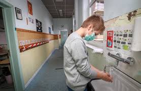 素里教育局邀請家長列出願望清單 望藉此打消家長對學生返校疑慮