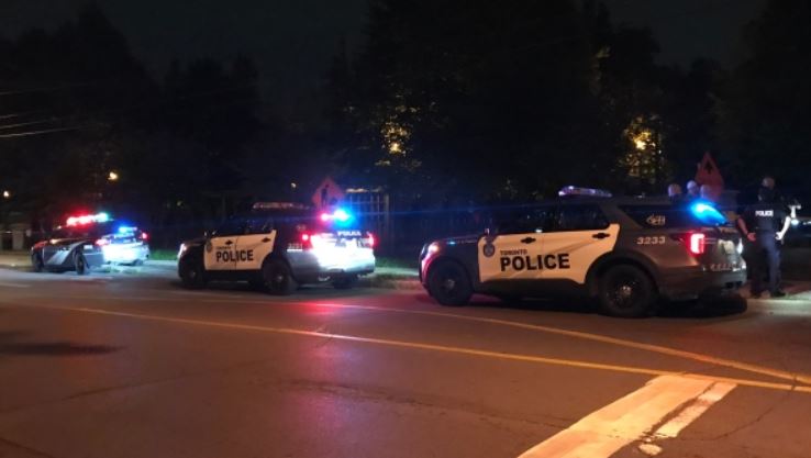 北約克Willowdale男子疑被劫遭利器刺傷