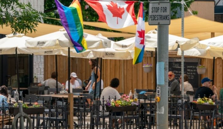 莊德利：容許食肆安裝暖爐延長露台餐飲服務