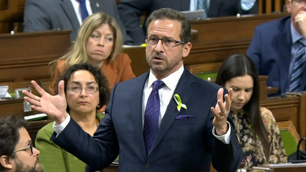 保守黨黨領奧圖爾與魁人政團黨領布蘭切特確診感染新冠