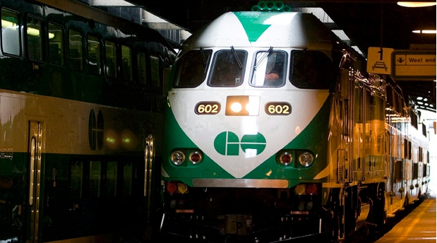 女子GO火車站遭性侵被監控視頻拍到 警尋嫌犯